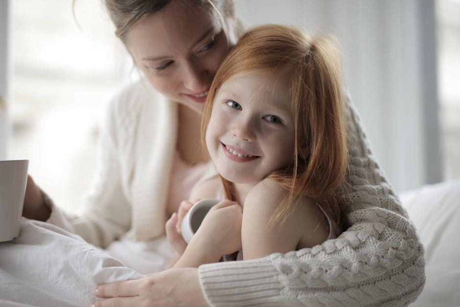 Bé mới khỏi ho có cần kiêng tắm, kiêng ra gió quá kỹ không?